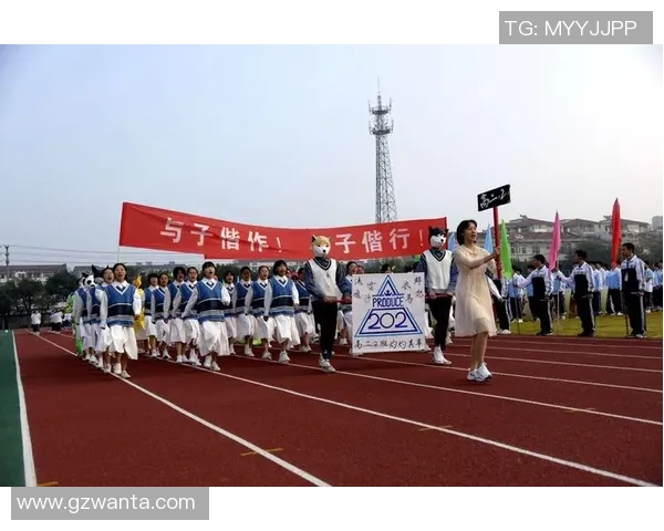 高清足球明星台灯图片展示点亮你的居家生活与运动激情