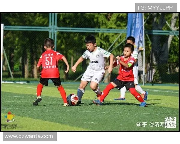 东京足球群携手共进助力青少年足球发展与文化传播 东京足球群携手共进助力青少年足球发展与文化传播