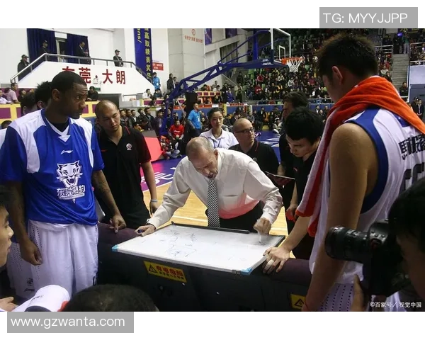 杭州篮球队防守反击战术分析与得失评估