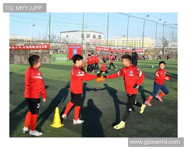 足球培基地助力青少年成长打造未来足球之星的摇篮 足球培基地助力青少年成长打造未来足球之星的摇篮