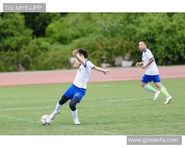 聊足球推荐：深度解析各大联赛动态与精彩赛事预测