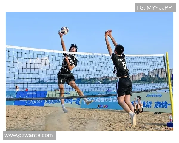 足球式排球的魅力与技巧探讨：融合两项运动的全新体验与战术分析